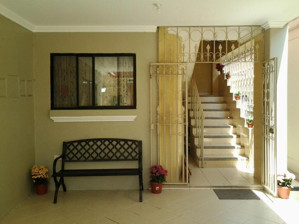 Suites La Rosa Гуаякуил Екстериор снимка