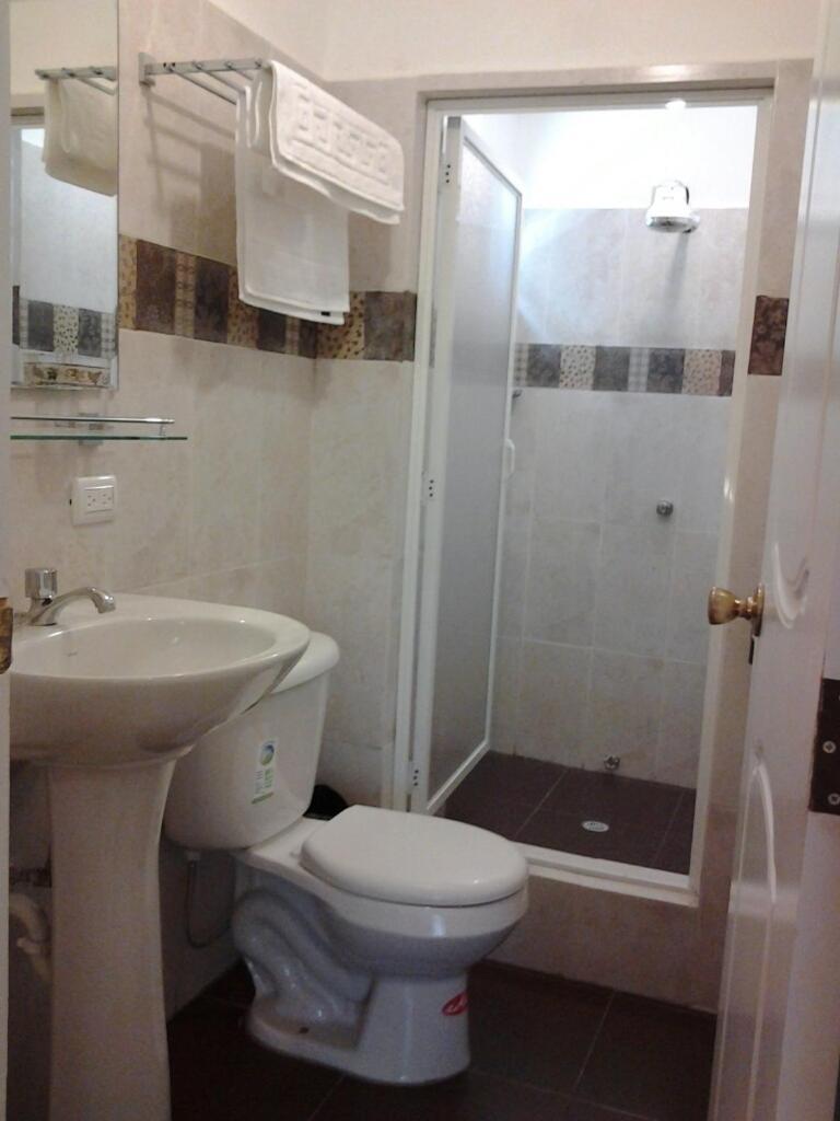 Suites La Rosa Гуаякуил Екстериор снимка
